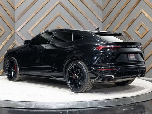 Used 2021 Lamborghini Urus AWD/4WD image 12