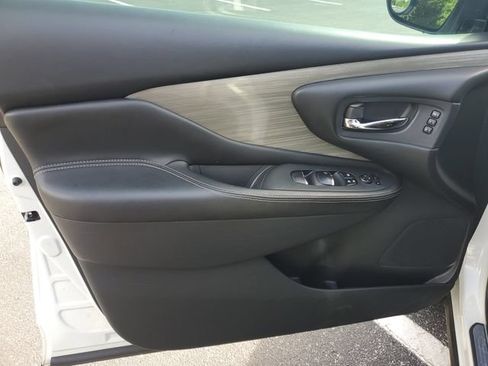 Used 2018 Nissan Murano SL w/ Cargo Package FWD image 11