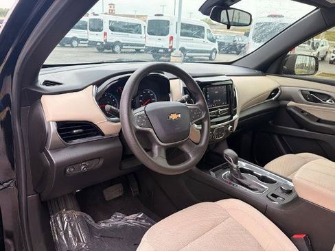Used 2023 Chevrolet Traverse LS w/ Safety Package FWD image 12