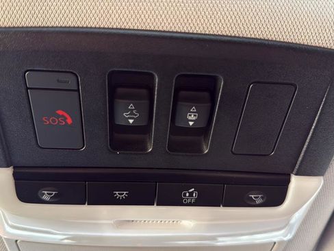 Used 2023 Nissan Pathfinder Platinum w/ Lighting Package (N93) image 34