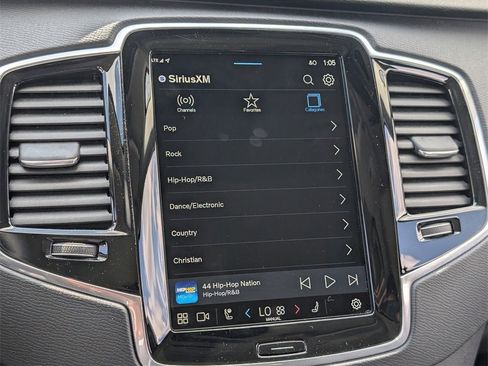 Used 2024 Volvo XC90 B5 Plus image 28