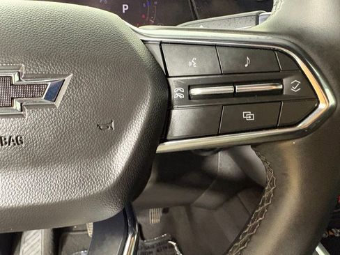 Used 2025 Chevrolet Suburban Z71 AWD/4WD image 26