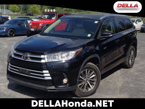 Used 2018 Toyota Highlander XLE AWD/4WD image 1