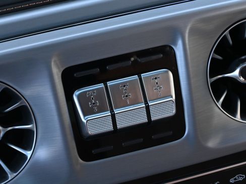 Used 2024 Mercedes-Benz G 550 image 20