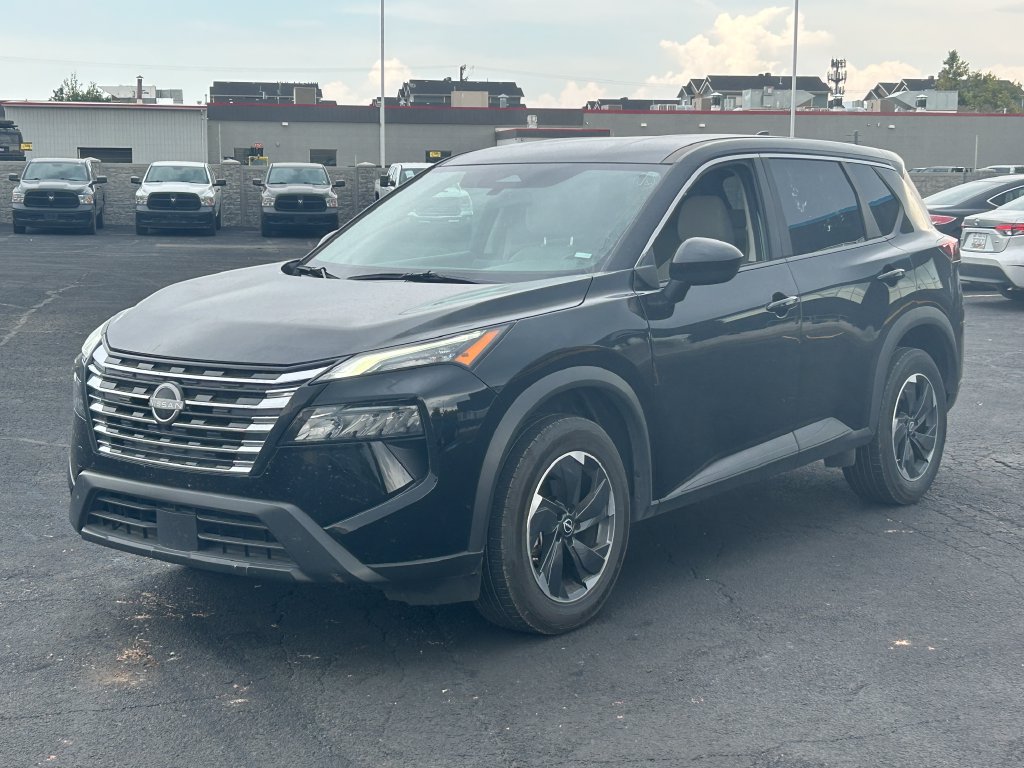 Used 2025 Nissan Rogue SV AWD/4WD image 7