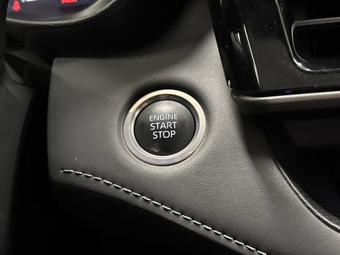 Used 2024 Toyota Highlander Limited image 22