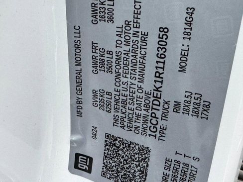 Used 2024 Chevrolet Colorado Z71 w/ Z71 Convenience Package 2 image 29