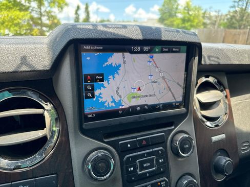 Used 2016 Ford F250 Lariat w/ Lariat Interior Package AWD/4WD image 8