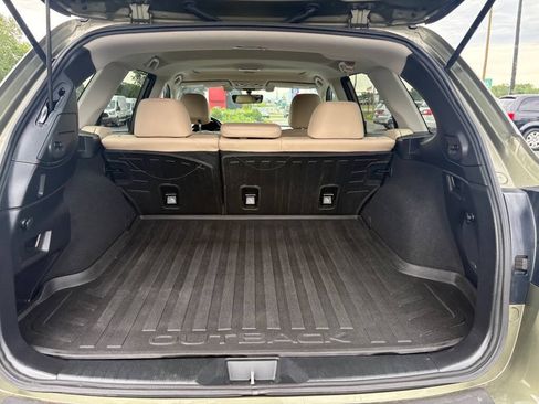 Used 2017 Subaru Outback 2.5i Limited AWD/4WD image 17