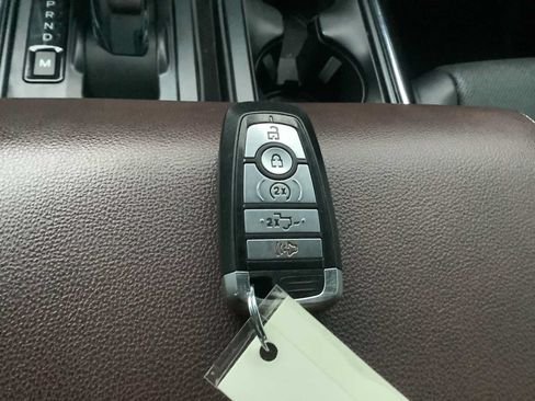 Used 2022 Ford F150 Lariat AWD/4WD image 19
