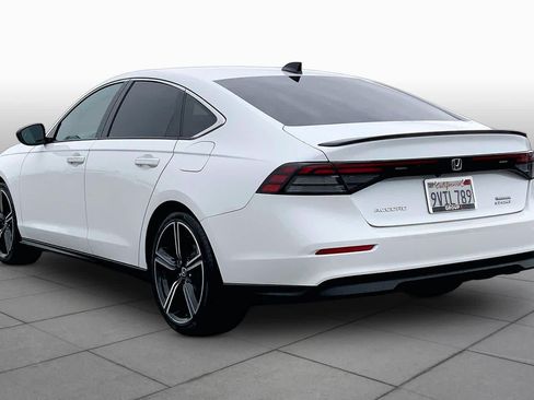 Used 2025 Honda Accord Sport image 11