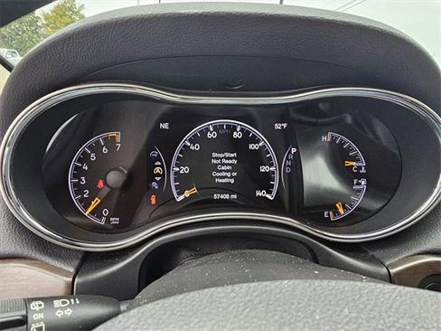 Used 2017 Jeep Grand Cherokee Laredo w/ Quick Order Package 2BE image 29