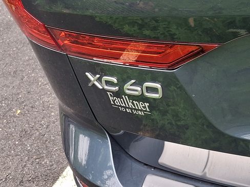 Used 2024 Volvo XC60 B5 Core w/ Protection Package Premier AWD/4WD image 6