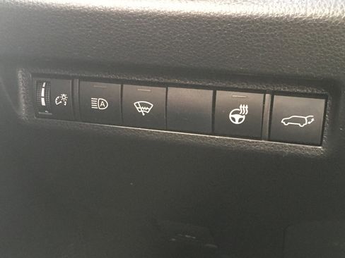 Used 2020 Toyota RAV4 XLE image 13