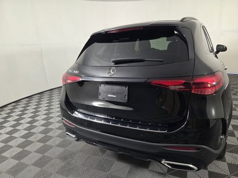 Used 2023 Mercedes-Benz GLC 300 image 6