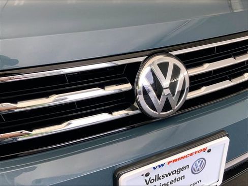 Used 2021 Volkswagen Tiguan SE w/ Panoramic Sunroof Package AWD/4WD image 30