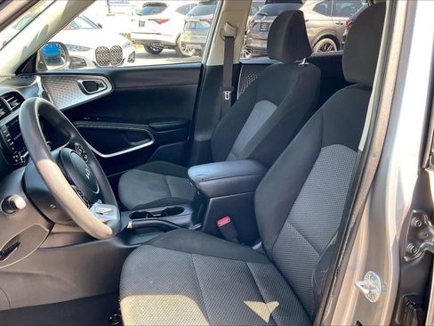 Used 2022 Kia Soul LX w/ Technology Package FWD image 22