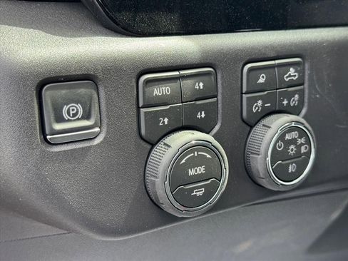 New 2026 Chevrolet Silverado 1500 LT Trail Boss w/ LT Trail Boss Premium Package AWD/4WD image 14
