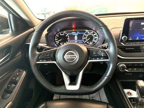 Used 2019 Nissan Altima 2.5 SR w/ SR Premium Package AWD/4WD image 11