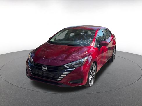 Used 2025 Nissan Versa SV image 7