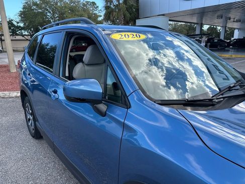 Used 2020 Subaru Forester Premium image 16
