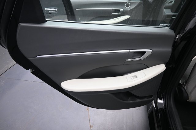 Used 2025 Hyundai Sonata SEL FWD image 12