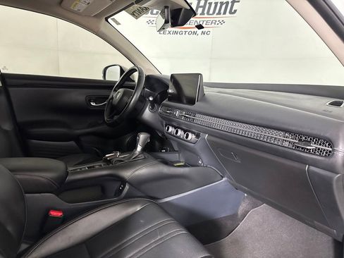 Used 2025 Honda HR-V EX-L image 29