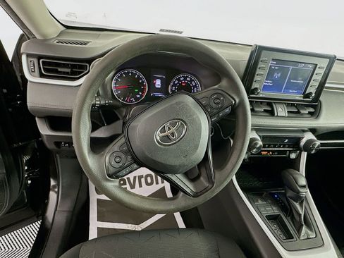 Used 2021 Toyota RAV4 XLE FWD image 11