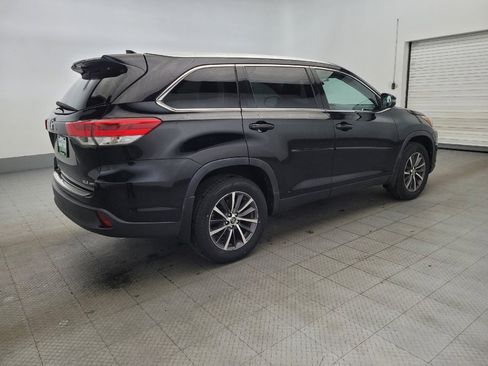Used 2019 Toyota Highlander XLE image 10
