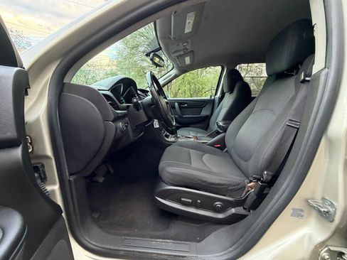 Used 2014 Chevrolet Traverse LT FWD image 16