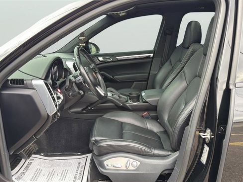 Used 2017 Porsche Cayenne image 11