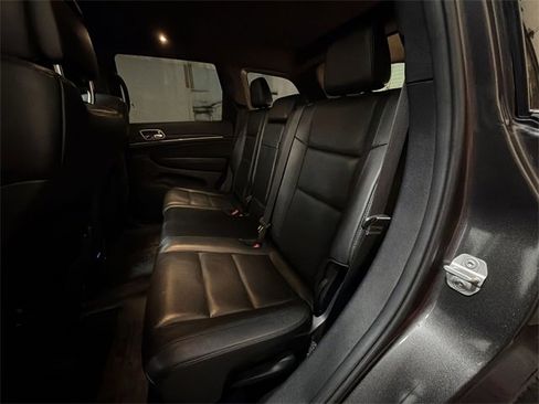 Used 2019 Jeep Grand Cherokee Limited image 24