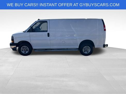 Used 2023 GMC Savana 2500 w/ Driver Convenience Package image 3