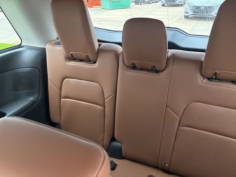 New 2026 Nissan Pathfinder Platinum AWD/4WD image 10