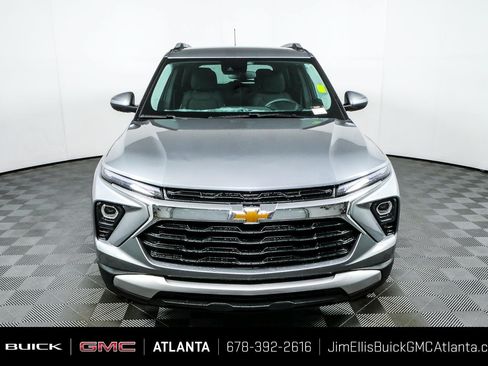 Used 2025 Chevrolet TrailBlazer LT AWD/4WD image 24