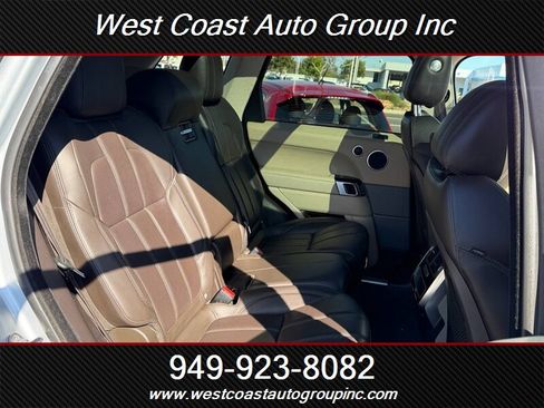 Used 2015 Land Rover Range Rover Sport HSE image 12