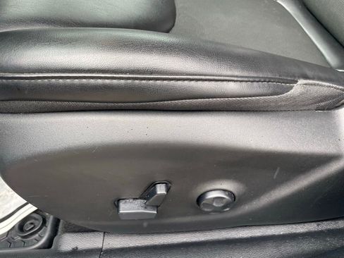 Used 2020 Jeep Cherokee Trailhawk w/ Cold Weather Group image 10