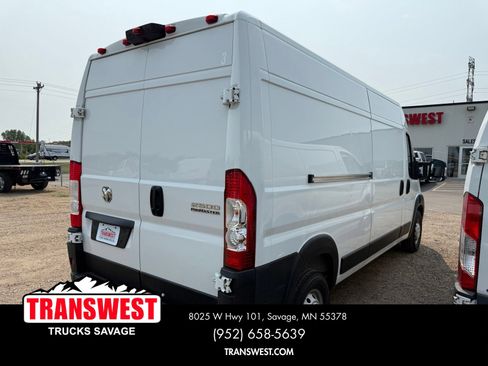 Used 2023 RAM ProMaster 2500 FWD image 3