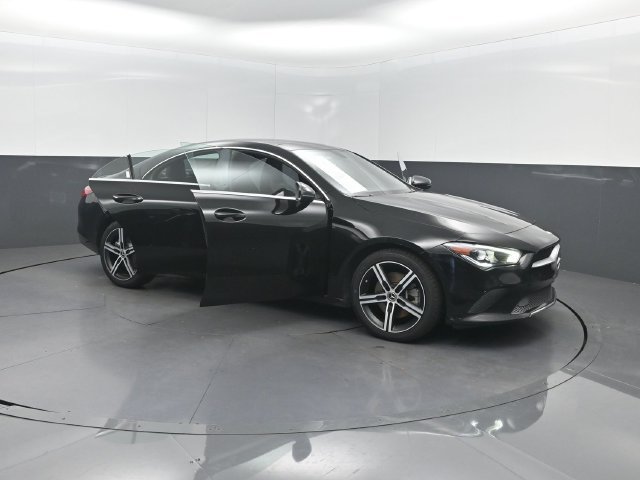 Used 2020 Mercedes-Benz CLA 250 w/ Premium Package image 27