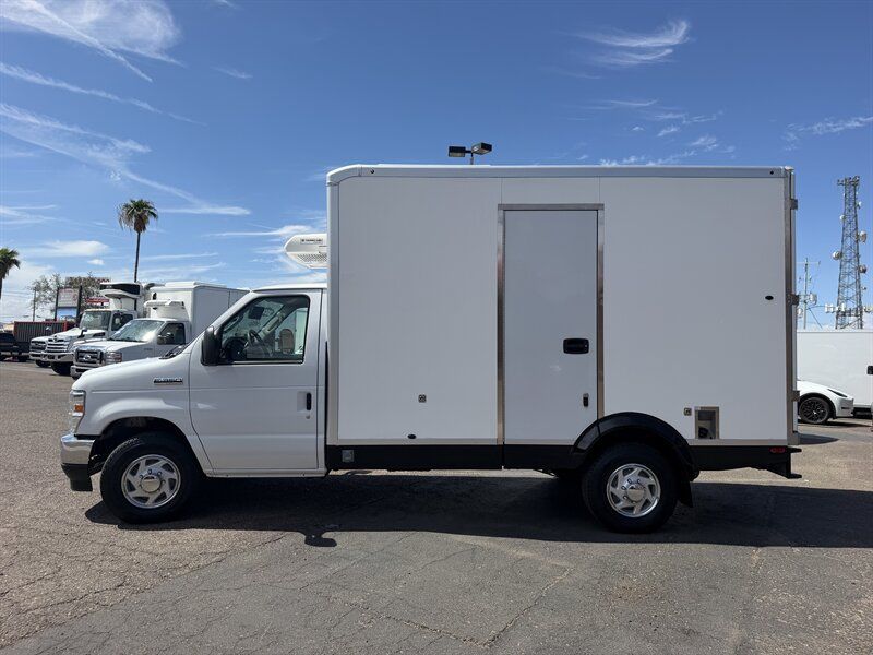 Used 2023 Ford E-350 and Econoline 350 Super Duty w/ Power Windows & Locks Group RWD image 5