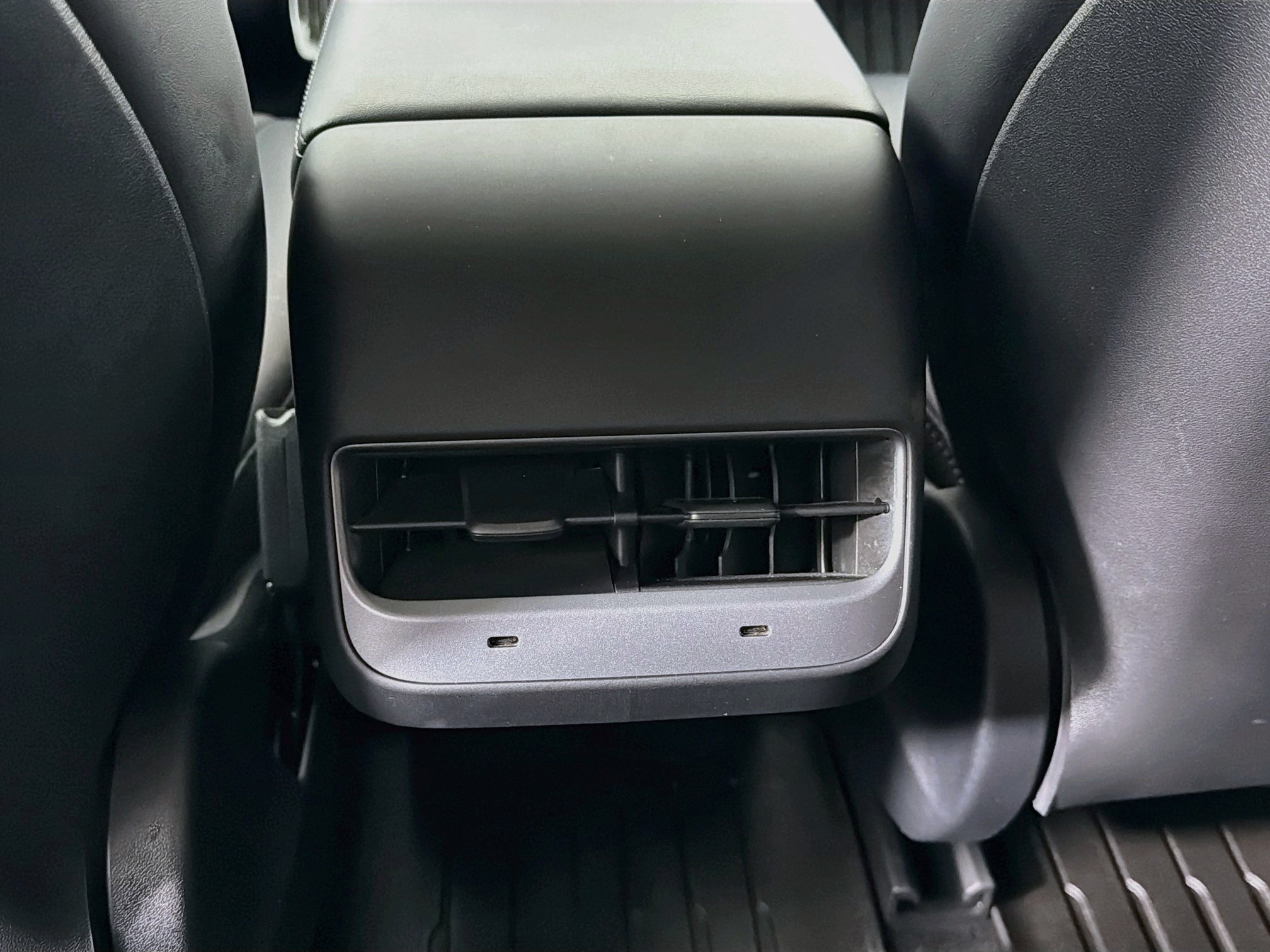 Used 2023 Tesla Model 3 Standard Range RWD image 27