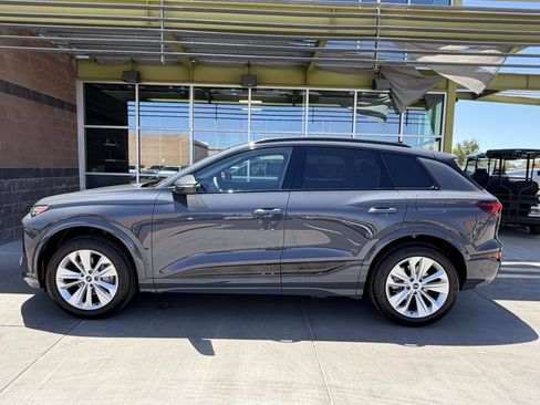 Used 2025 Audi Q6 e-tron Premium Plus w/ Premium Plus RWD image 7