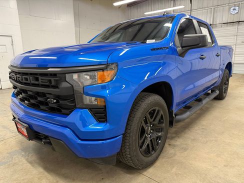 Used 2025 Chevrolet Silverado 1500 Custom w/ Turbomax Blackout Package RWD image 2