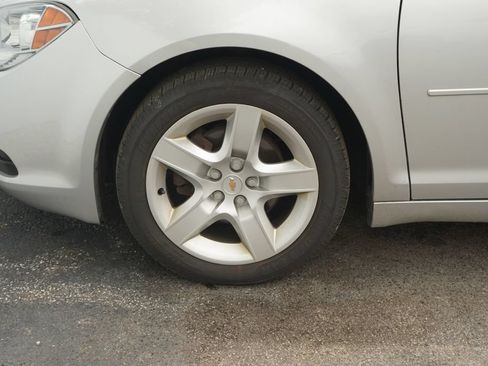 Used 2011 Chevrolet Malibu LS FWD image 6