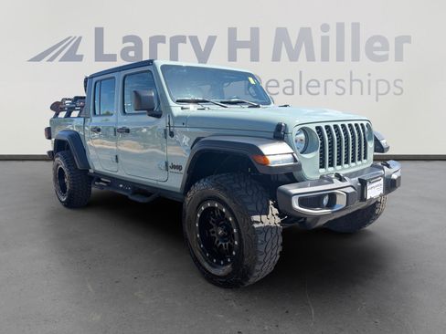 Used 2023 Jeep Gladiator Sport AWD/4WD image 7