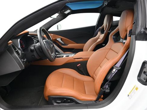 Used 2016 Chevrolet Corvette Z06 w/ 3LZ Preferred Equipment Group image 5