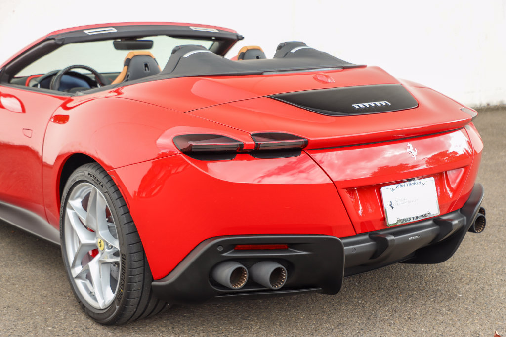 Certified 2026 Ferrari Roma Spider RWD image 26