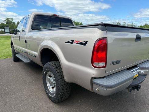 Used 1999 Ford F250 4x4 SuperCab Super Duty image 2