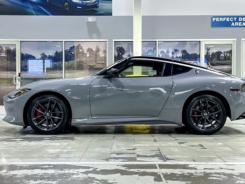 Used 2024 Nissan Z Performance w/ Floor Mat Package image 2