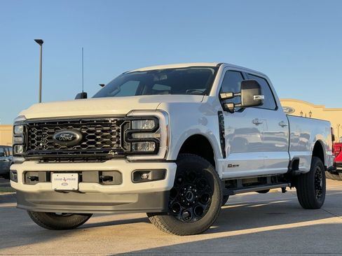 New 2026 Ford F350 Lariat w/ Black Appearance Package image 24